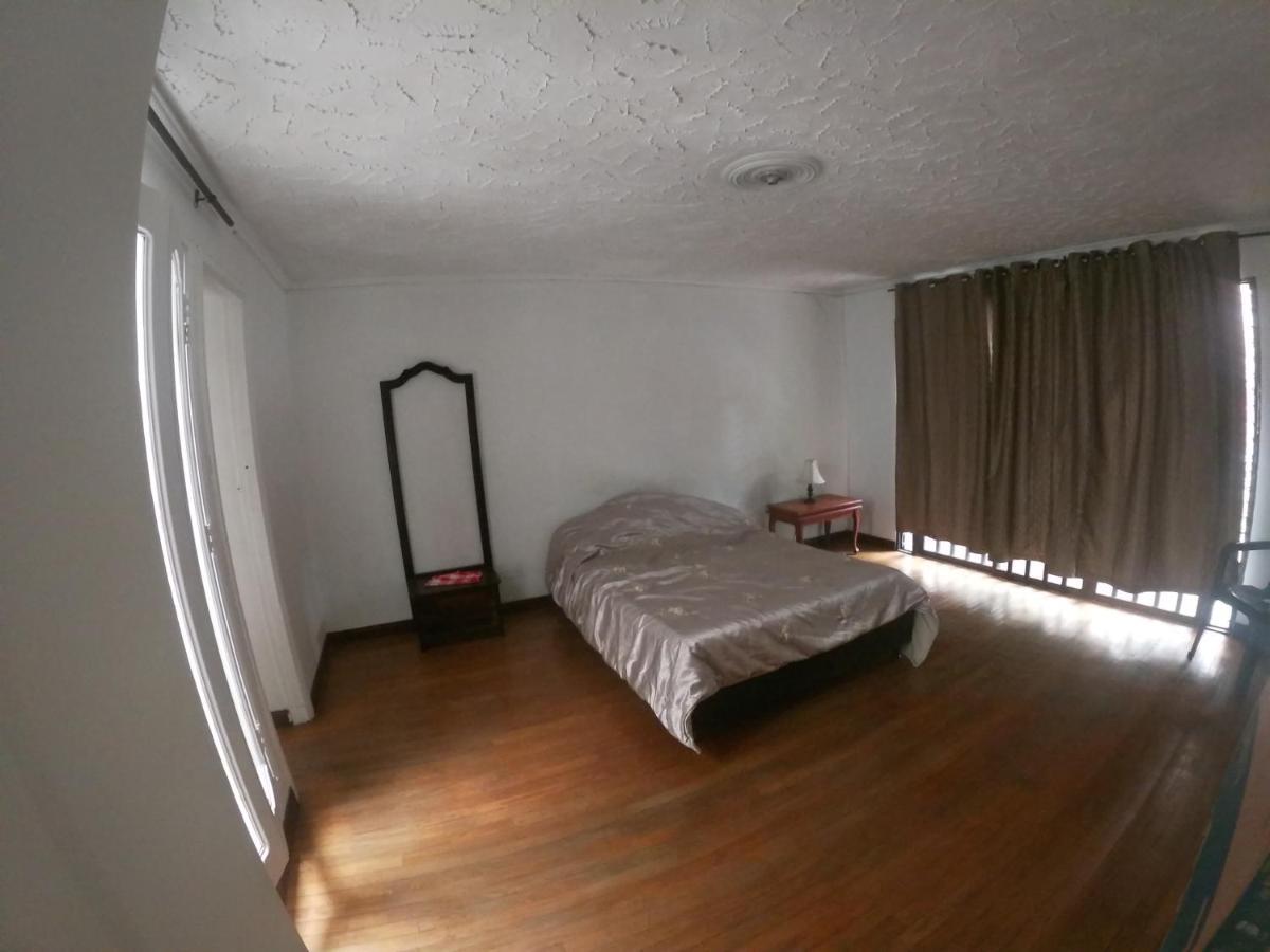 Le VI Hostal Medellín Eksteriør billede