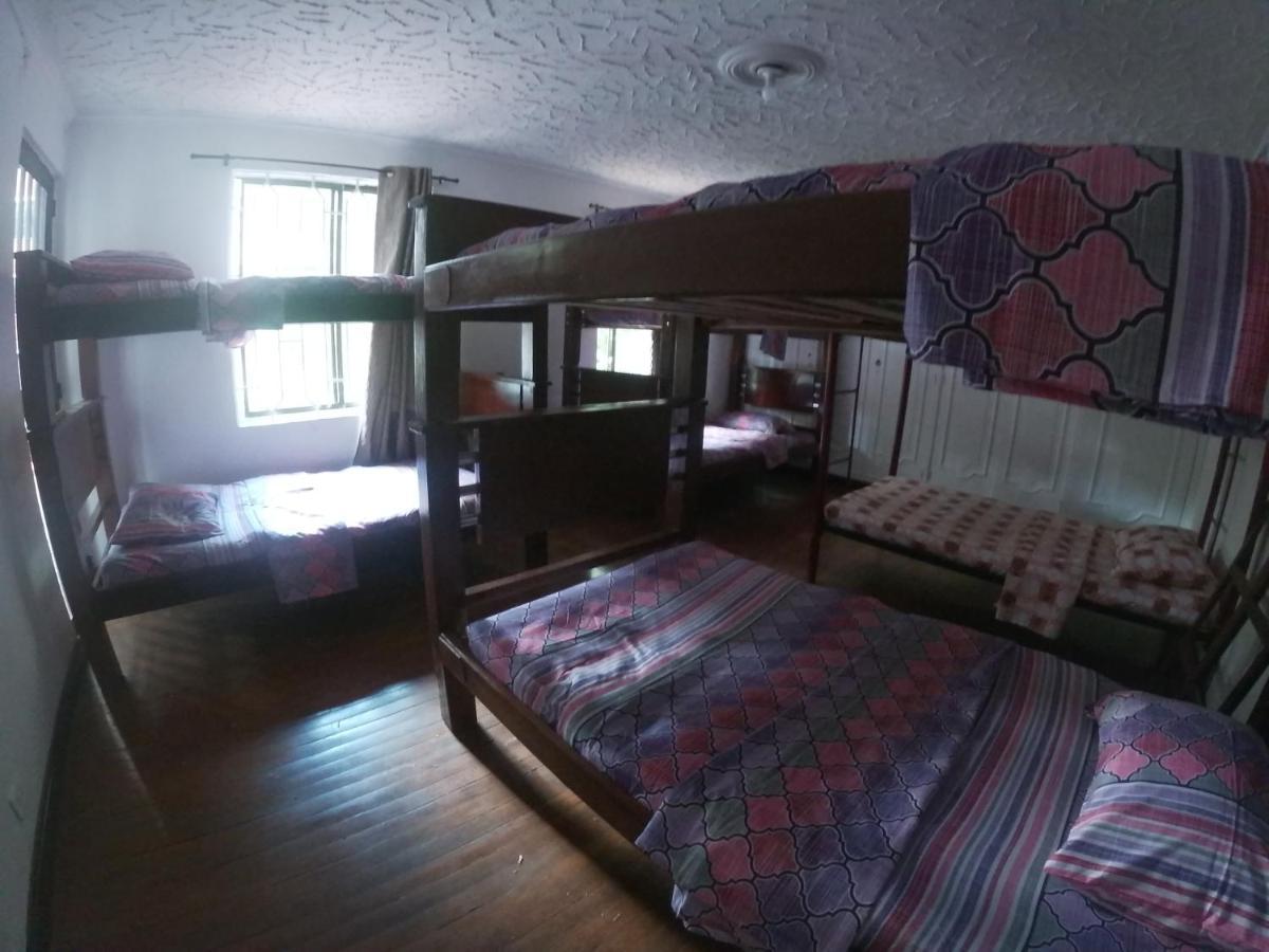 Le VI Hostal Medellín Eksteriør billede
